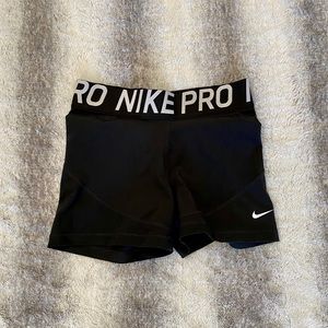 Nike pro shorts black